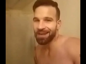 Johnny rocket 2019 pre love cam performance hopping in shower