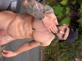 Theolivercolt he masturbates outdoors! (all video on )