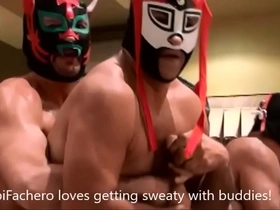 Masked wrestlers / luchadores enmascarados