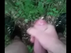 Erdőben maszturbálás